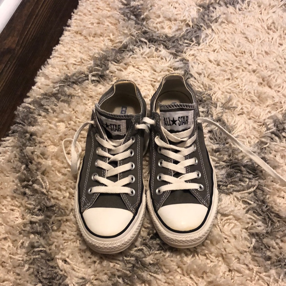 Grey converse